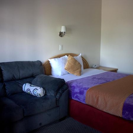 Grandview Motel Kamloops Oda fotoğraf