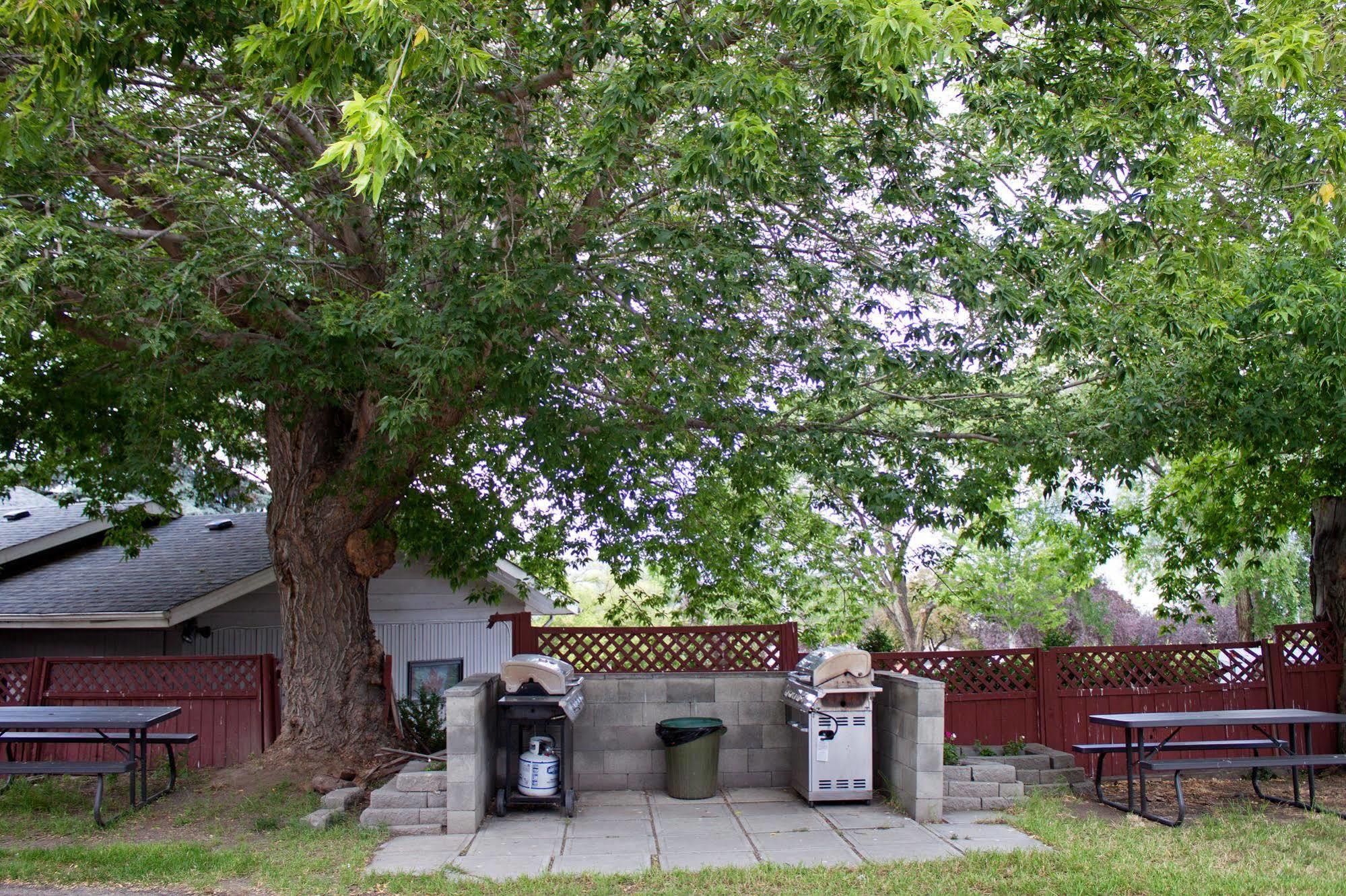 Grandview Motel Kamloops Dış mekan fotoğraf