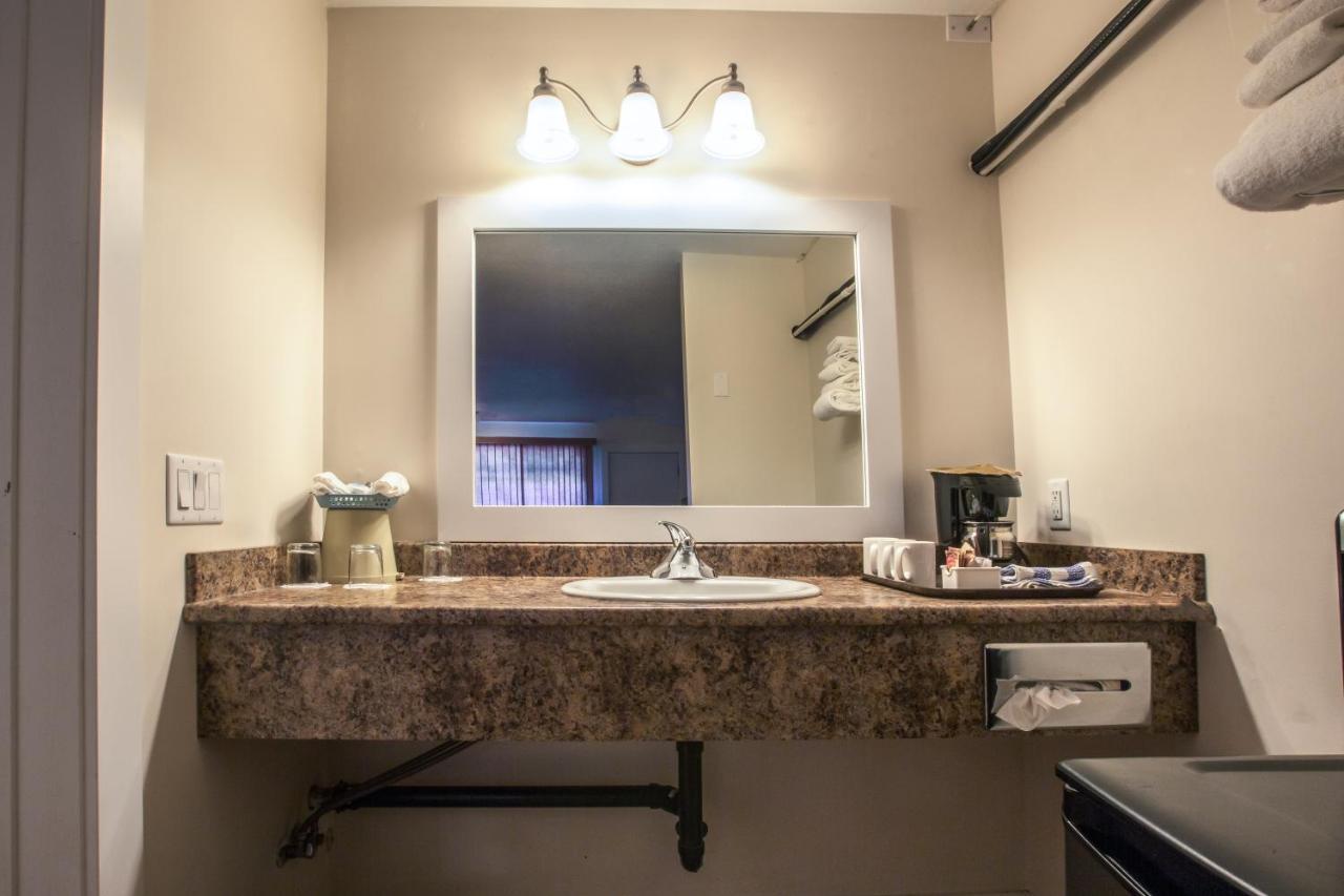 Grandview Motel Kamloops Dış mekan fotoğraf