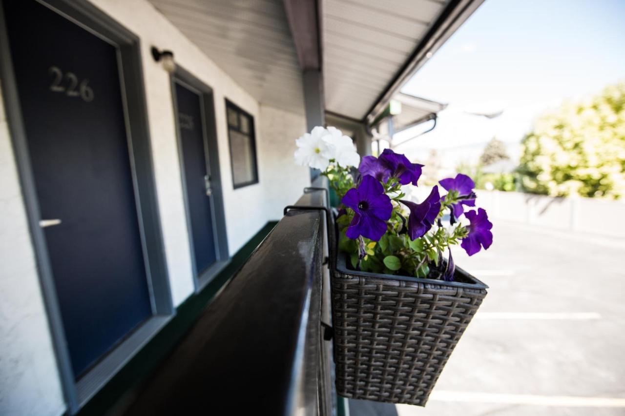 Grandview Motel Kamloops Dış mekan fotoğraf